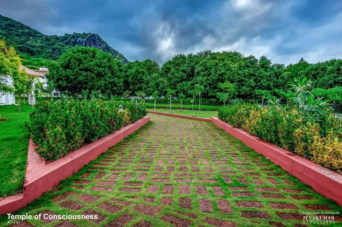 Vethathri Maharishi Ashram Walkpath